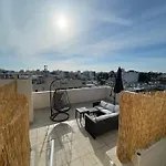 Charming Boho Retreat - 2br - Walk2beach - アパート