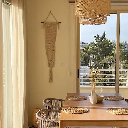 Palm View With Private Rooftop Apartmán